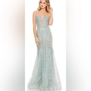Embellished Sleeveless Plunge Neck Trumpet Gown